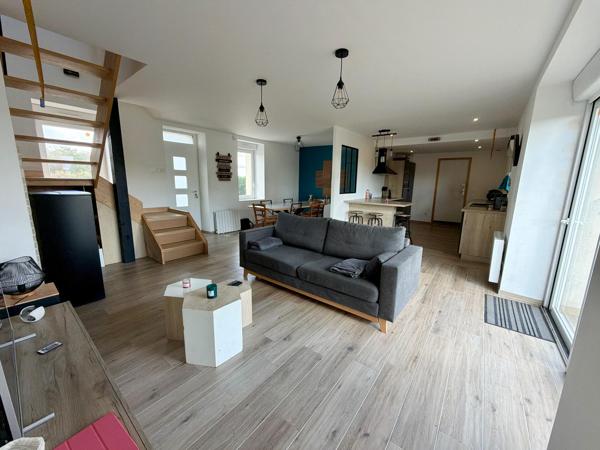 VAIGES – Maison – 3 chambres + bureau – Garage 65 m² – Terrain 717 m²