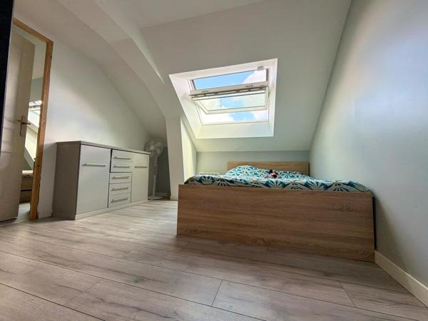 VAIGES – Maison – 3 chambres + bureau – Garage 65 m² – Terrain 717 m²