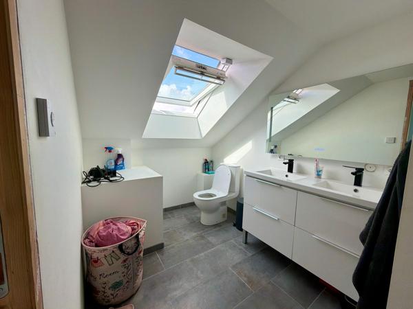 VAIGES – Maison – 3 chambres + bureau – Garage 65 m² – Terrain 717 m²
