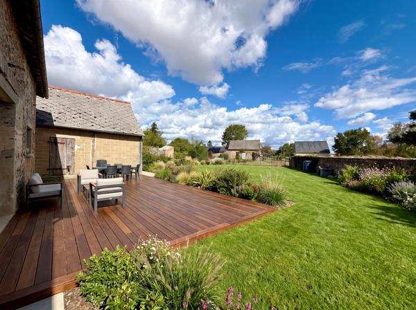VAIGES – Maison – 3 chambres + bureau – Garage 65 m² – Terrain 717 m²