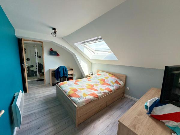 VAIGES – Maison – 3 chambres + bureau – Garage 65 m² – Terrain 717 m²