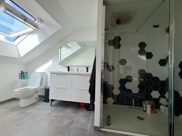 VAIGES – Maison – 3 chambres + bureau – Garage 65 m² – Terrain 717 m²
