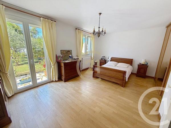 Maison à vendre  4 pièces - 123 m 2   LA BAULE  - 44