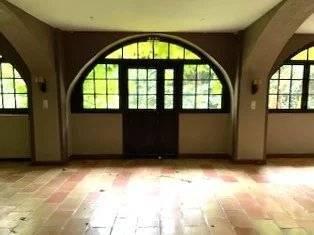 Belle bâtisse en pierre A RENOVER