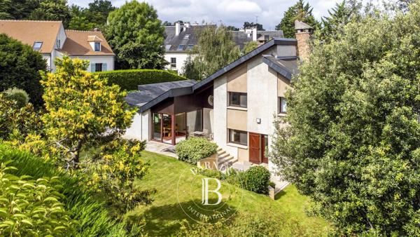Saint-Germain-en-Laye, Maison 6 Chambres -  425 m² à vendre