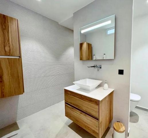 Dpt Var (83), à vendre SAINTE MAXIME maison P6 de 280 m² - Terrain de 1637 m²