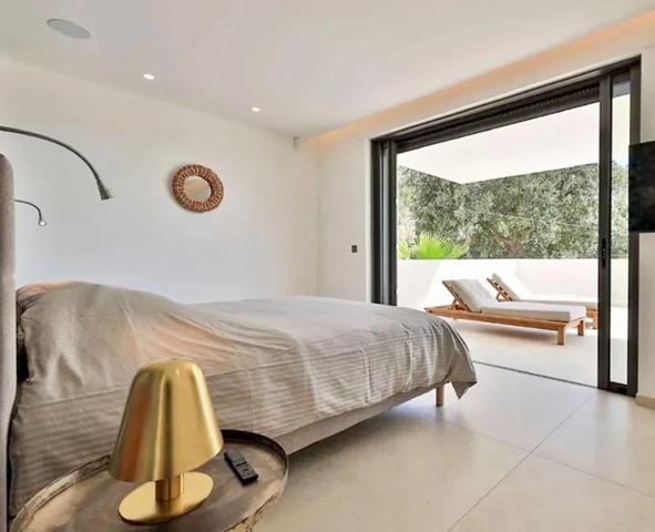 Dpt Var (83), à vendre SAINTE MAXIME maison P6 de 280 m² - Terrain de 1637 m²