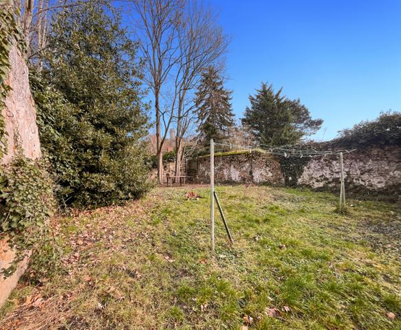 Linas (91310) LINAS – Appartement F2 au premier étage avec jardin à partager