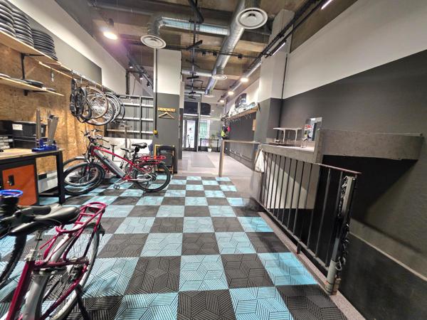 Murs commerciaux 100 m² - Le Peyrou