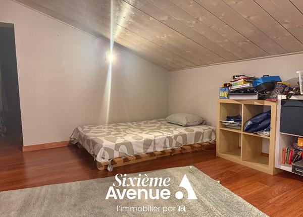 Maison 7 pièces 221 m2