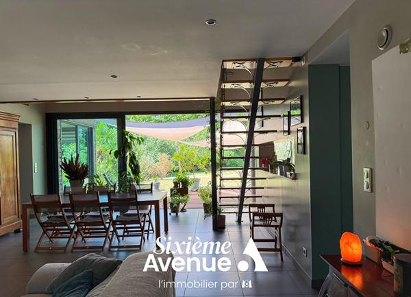 Maison 7 pièces 221 m2