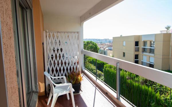 Appartement à vendre    4 pièces • 99 m2 Saint-Laurent-du-Var