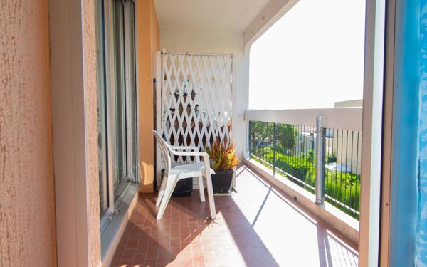 Appartement à vendre    4 pièces • 99 m2 Saint-Laurent-du-Var