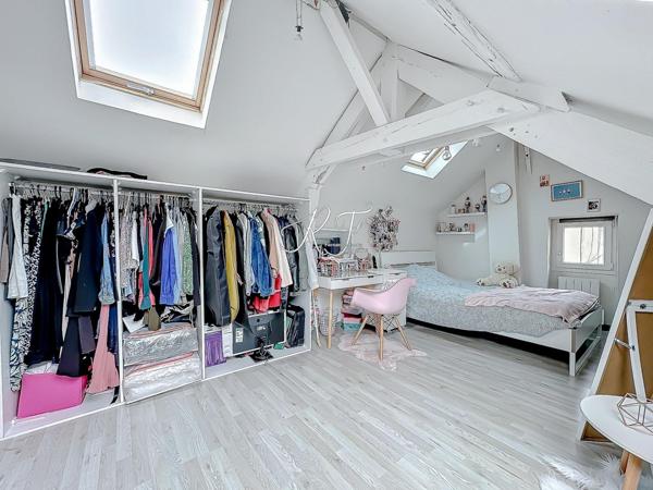 Maison dans le village d'Eragny sur Oise