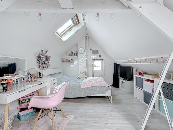 Maison dans le village d'Eragny sur Oise