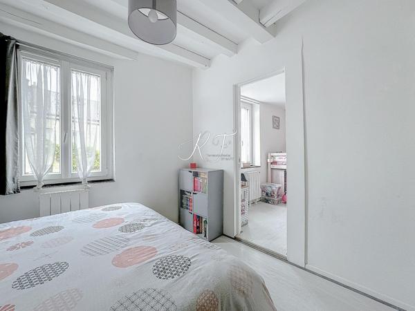 Maison dans le village d'Eragny sur Oise