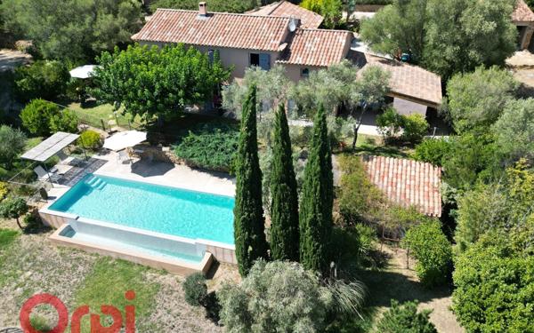 Maison à vendre    6 pièces •  La Cadière-d'Azur