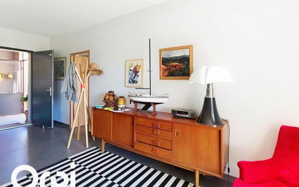 Maison à vendre    6 pièces •  La Cadière-d'Azur