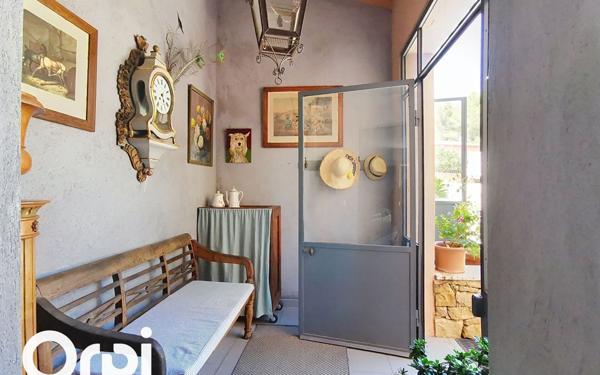 Maison à vendre    6 pièces •  La Cadière-d'Azur