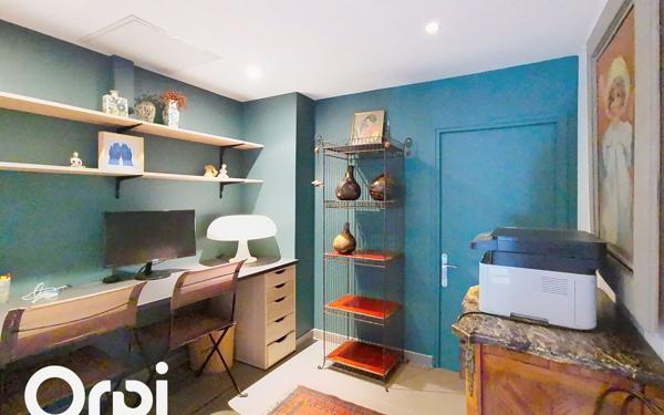 Maison à vendre    6 pièces •  La Cadière-d'Azur