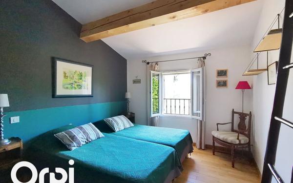 Maison à vendre    6 pièces •  La Cadière-d'Azur