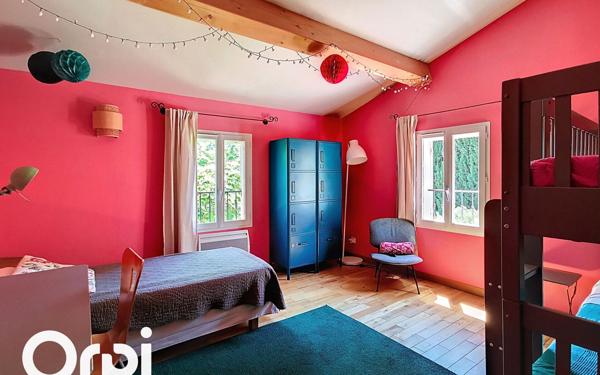 Maison à vendre    6 pièces •  La Cadière-d'Azur