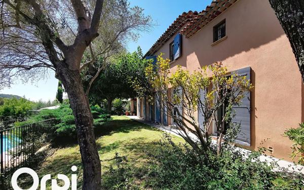 Maison à vendre    6 pièces •  La Cadière-d'Azur