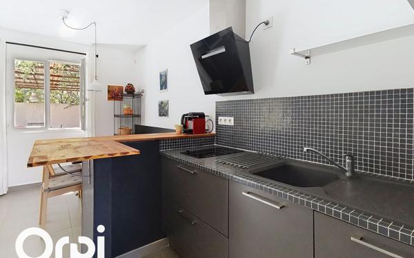 Maison à vendre    6 pièces •  La Cadière-d'Azur