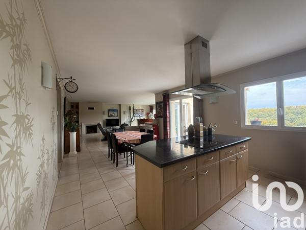 Maison à vendre 8 pièces 220 m² Équemauville