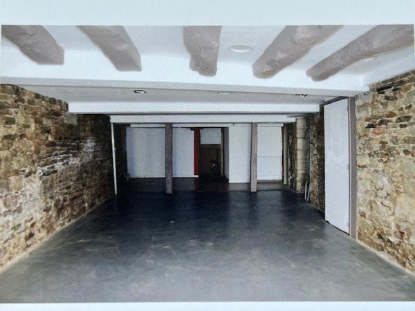 Quimper (29000) BELLE SURFACE DANS IMMEUBLE CLASSE