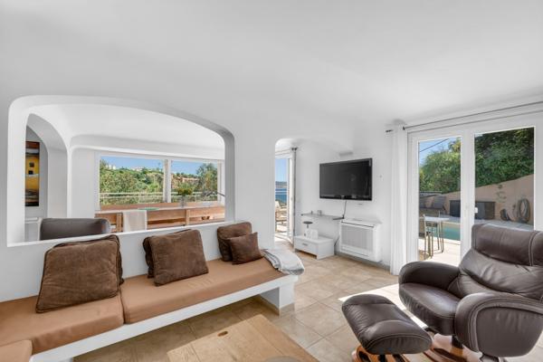 Vente Maison contemporaine Théoule-sur-Mer 5 Pièces 150 m²