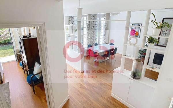 Maison à vendre    7 pièces • 140,30 m2 Issy-les-Moulineaux