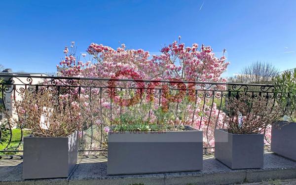 Maison à vendre    7 pièces • 140,30 m2 Issy-les-Moulineaux