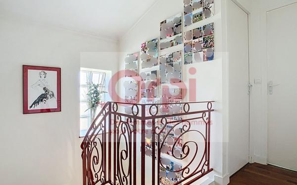 Maison à vendre    7 pièces • 140,30 m2 Issy-les-Moulineaux