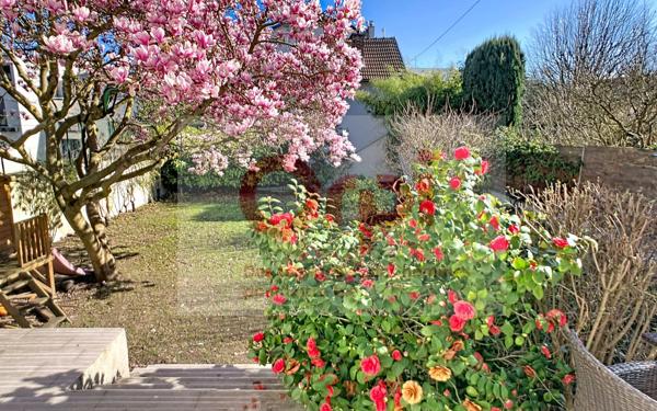 Maison à vendre    7 pièces • 140,30 m2 Issy-les-Moulineaux