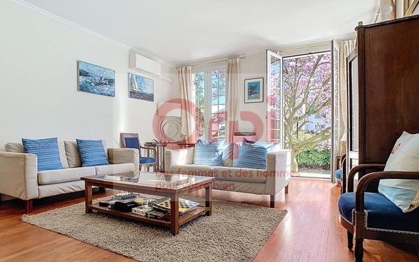 Maison à vendre    7 pièces • 140,30 m2 Issy-les-Moulineaux