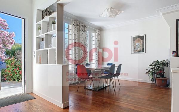 Maison à vendre    7 pièces • 140,30 m2 Issy-les-Moulineaux