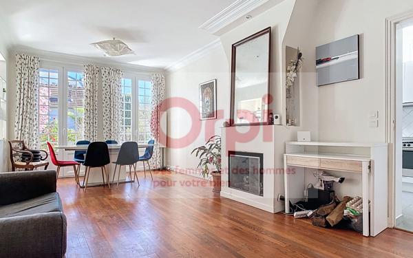 Maison à vendre    7 pièces • 140,30 m2 Issy-les-Moulineaux