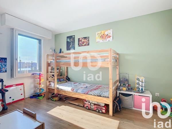 Appartement 4 pièces de 92 m² à Asnières-sur-Seine (92600)