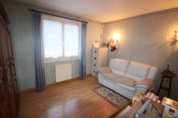 Maison à vendre 5 pièces de 135 m² sur terrain de 723 m² SAINT RAMBERT EN BUGEY (01)