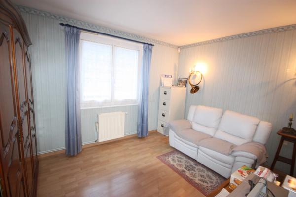 Maison à vendre 5 pièces de 135 m² sur terrain de 723 m² SAINT RAMBERT EN BUGEY (01)