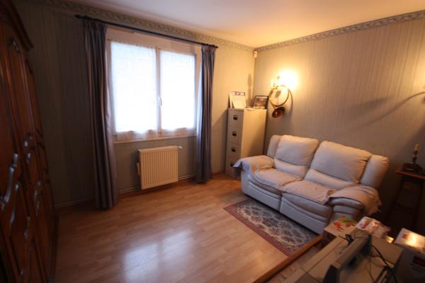 Maison à vendre 5 pièces de 135 m² sur terrain de 723 m² SAINT RAMBERT EN BUGEY (01)
