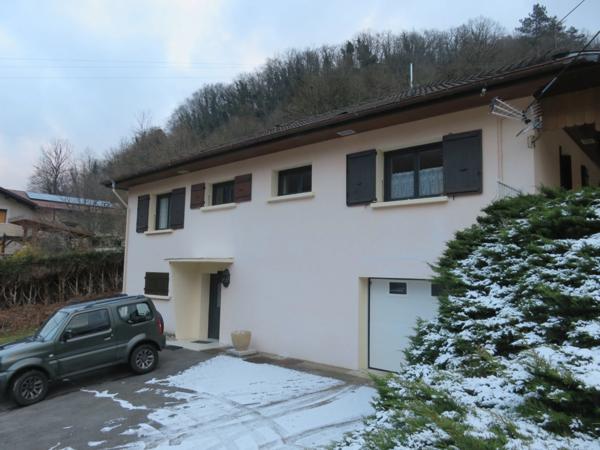 Maison à vendre 5 pièces de 135 m² sur terrain de 723 m² SAINT RAMBERT EN BUGEY (01)