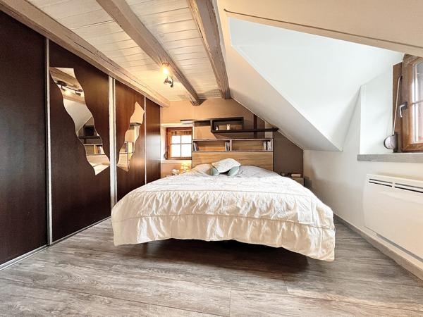 Ancienne ferme de 133 m2 rénovée avec beaucoup de charme - AUXELLES BAS