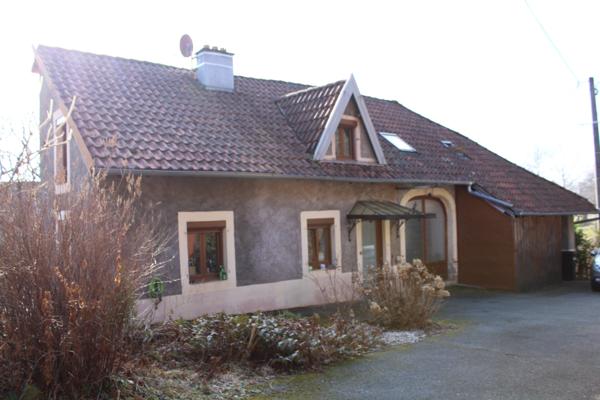 Ancienne ferme de 133 m2 rénovée avec beaucoup de charme - AUXELLES BAS