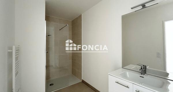 Location Appartement 3 pièces 65.2 m² - Lormont 33310