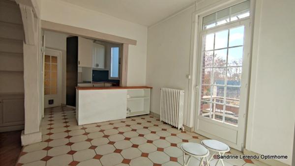 Maison de ville – Ancienne maison de maître en brique et silex – Rouen 249 000 € – 107 m² – 4 chambres – Jardin