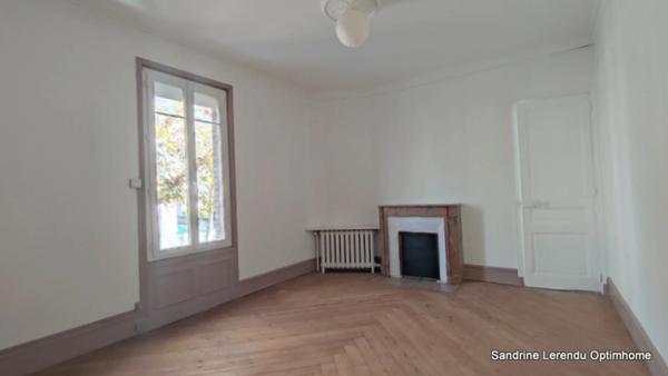 Maison de ville – Ancienne maison de maître en brique et silex – Rouen 249 000 € – 107 m² – 4 chambres – Jardin