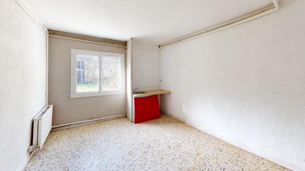 Saint-Jean-du-Pin (30140) Maison avec piscine sur terrain de 6 500 m² avec 4 500 m² de bois