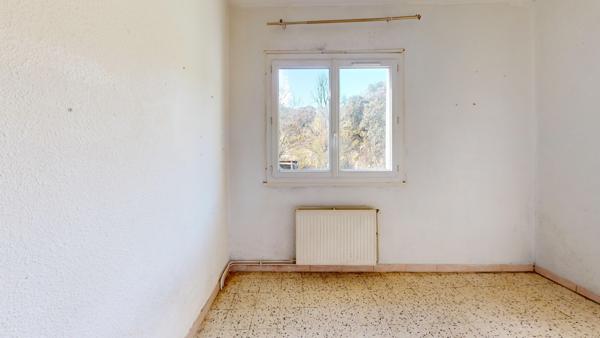 Saint-Jean-du-Pin (30140) Maison avec piscine sur terrain de 6 500 m² avec 4 500 m² de bois